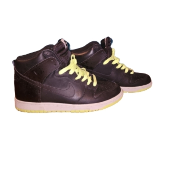 Nike Black and Neon Green Men's Shoes - Picture 13 of 15